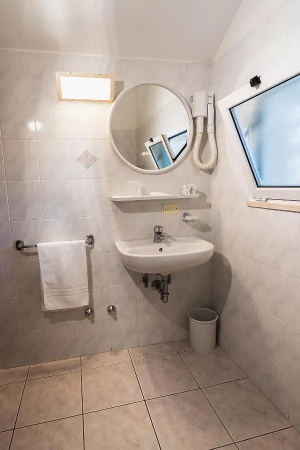 Hotel Zanella 체르비아 3*,  이탈리아