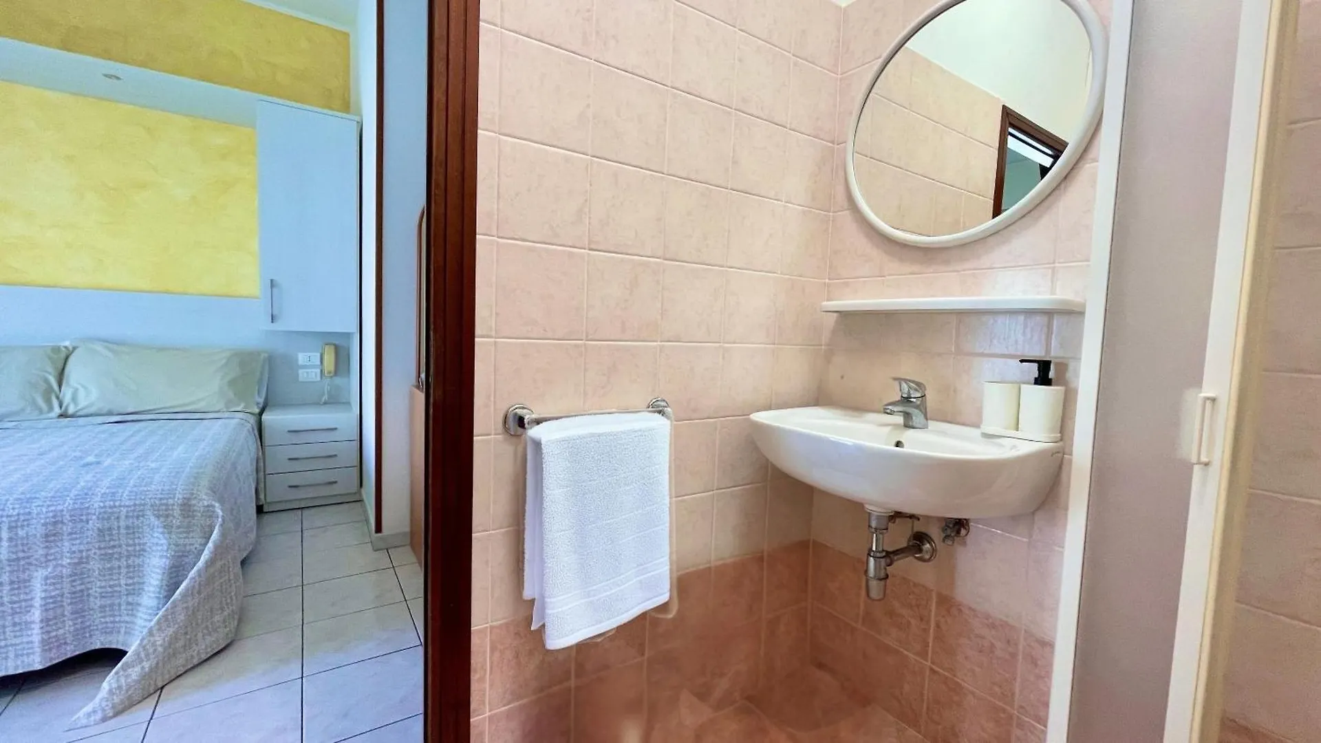 Hotel Zanella Cervia 3*,