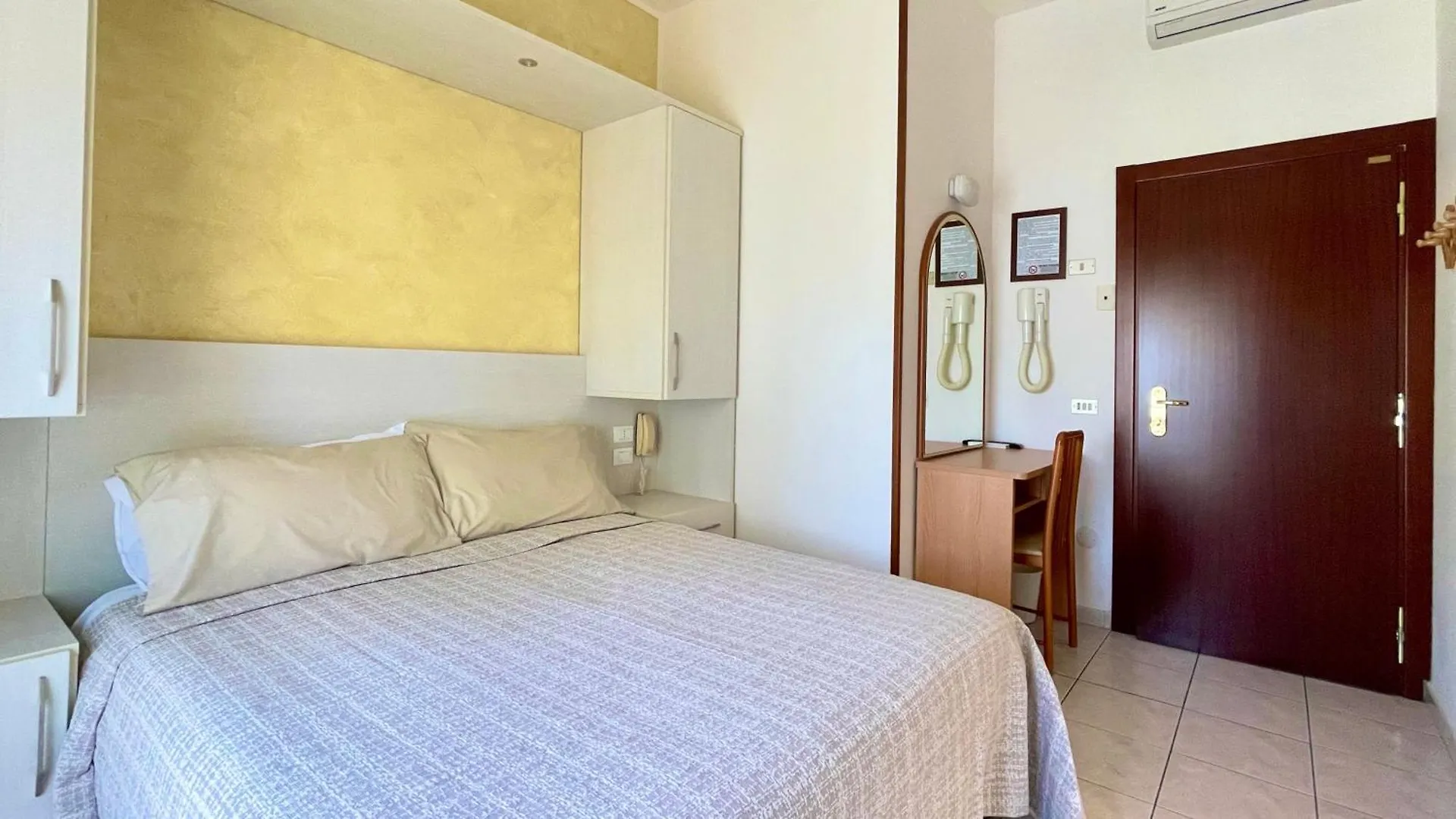 Hotel Zanella Cervia